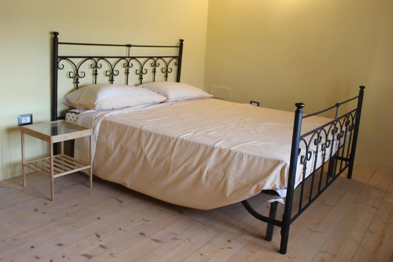 Sa Domu Beccia B&B Uras Exterior photo